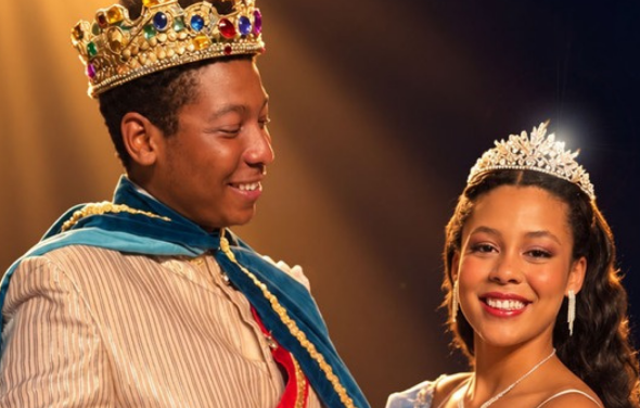 Peoples-Theatre-Finds-Its-Sleeping-Beauty-and-Prince